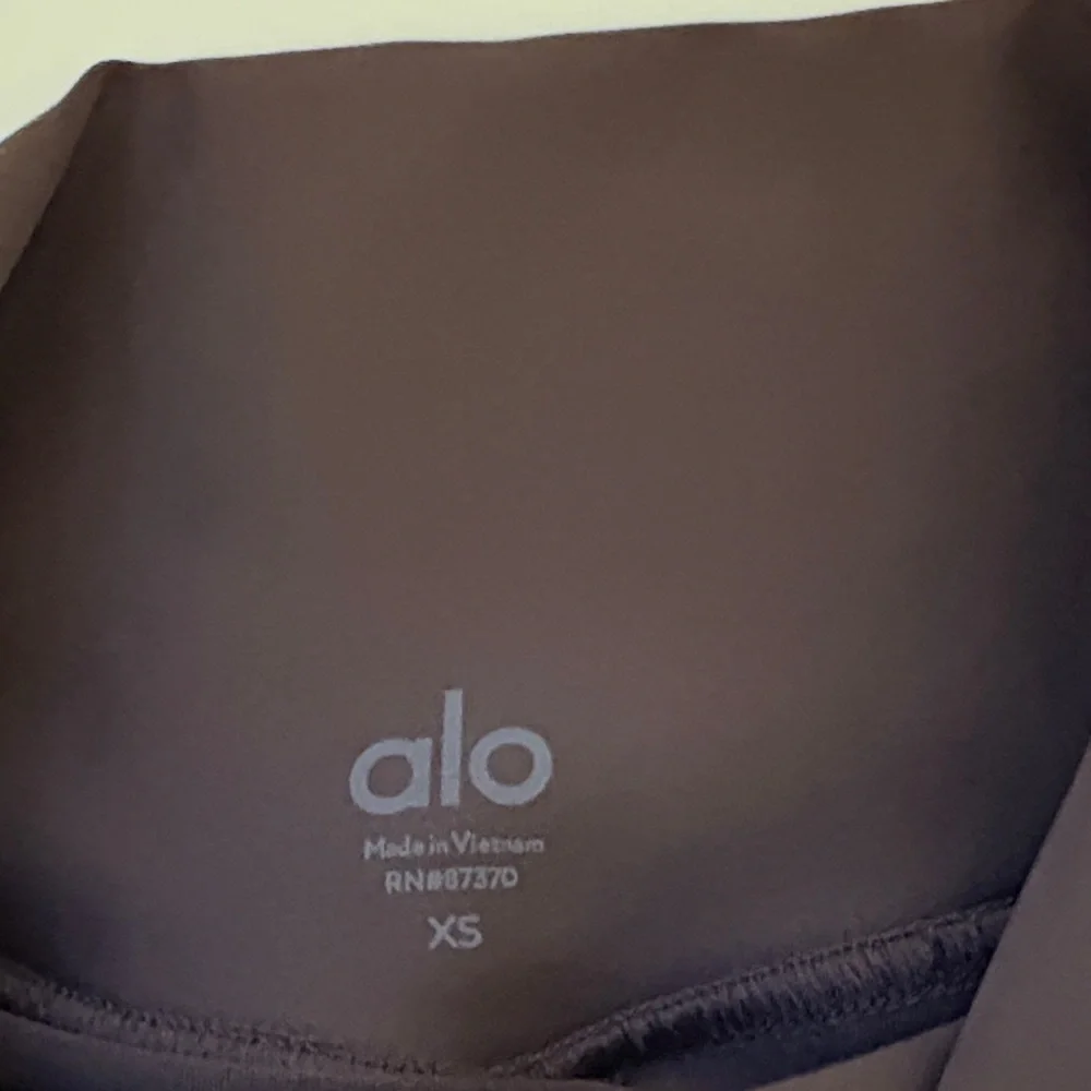 ALO Skirt - Picture 2 of 3